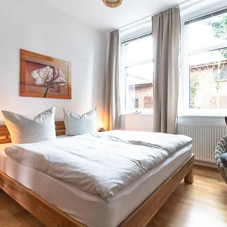 Elbblick Mit Garten *